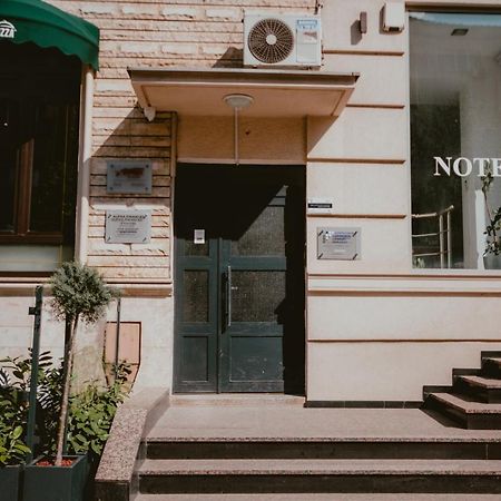 Bloom Suites พริสตีนา ภายนอก รูปภาพ