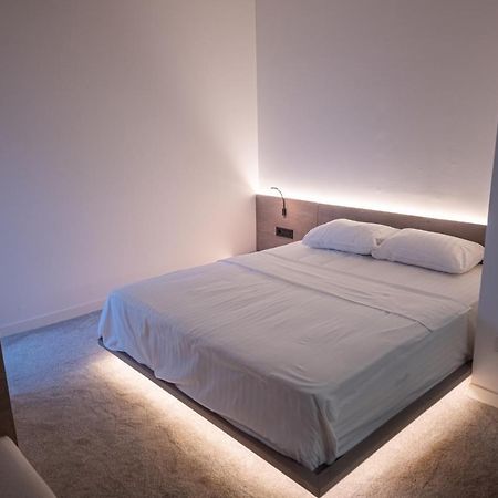 Bloom Suites พริสตีนา ภายนอก รูปภาพ
