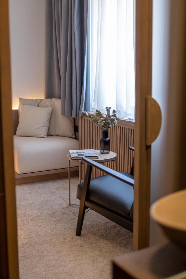 Bloom Suites พริสตีนา ภายนอก รูปภาพ