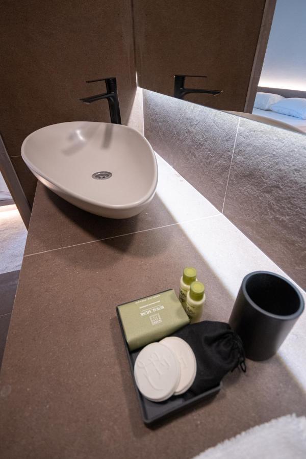 Bloom Suites พริสตีนา ภายนอก รูปภาพ