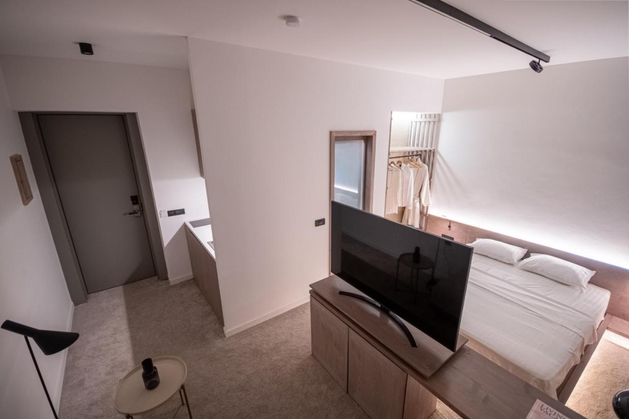 Bloom Suites พริสตีนา ภายนอก รูปภาพ